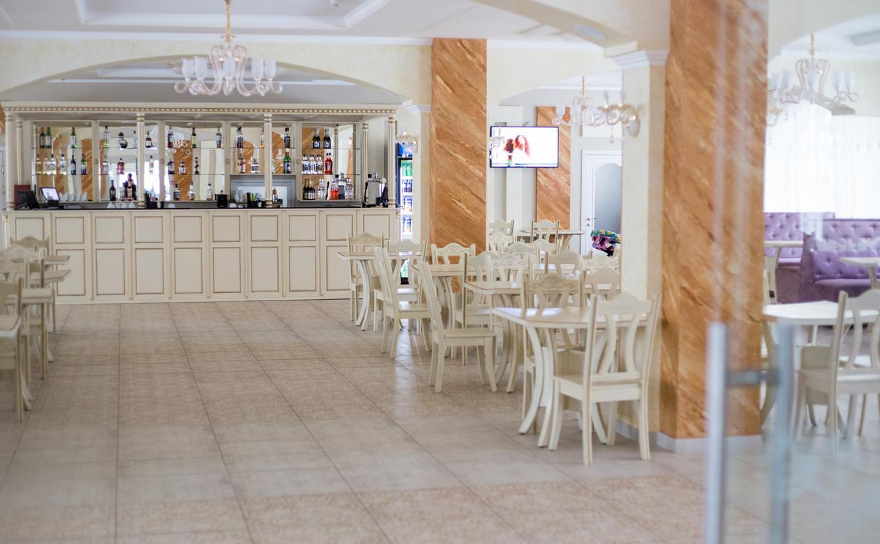 Kasimir Hotel Rooms Bukovel Bagian luar foto