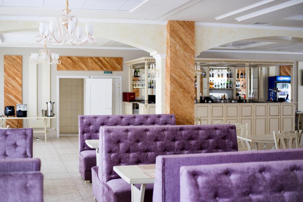 Kasimir Hotel Rooms Bukovel Bagian luar foto