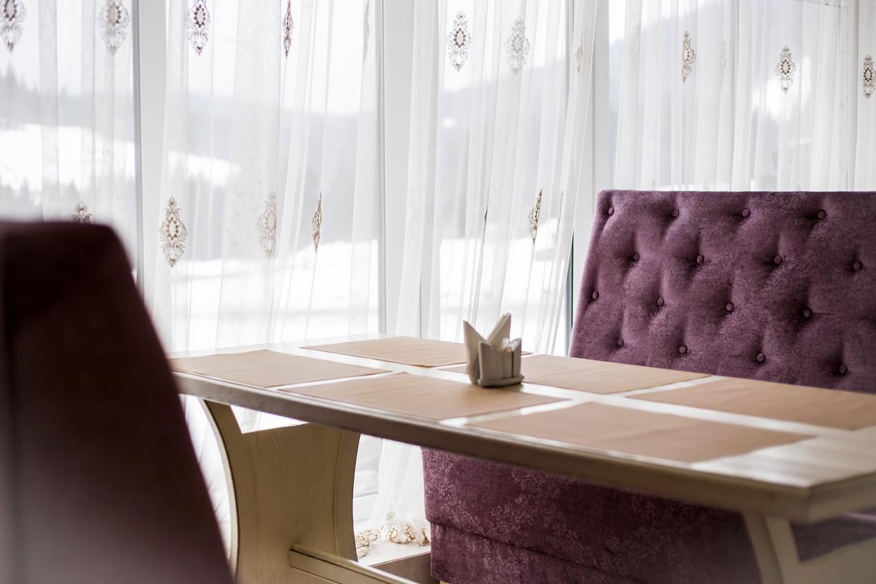 Kasimir Hotel Rooms Bukovel Bagian luar foto