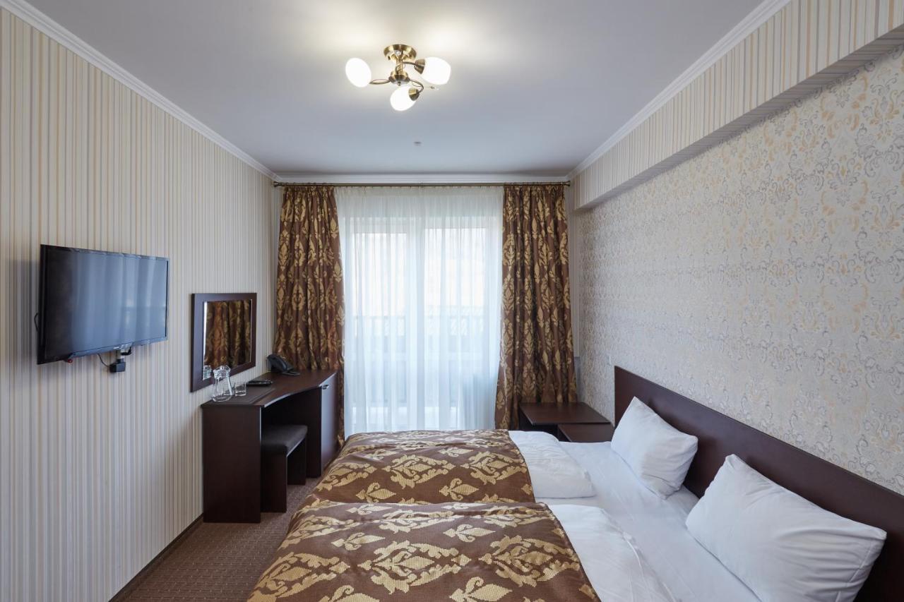 Kasimir Hotel Rooms Bukovel Bagian luar foto