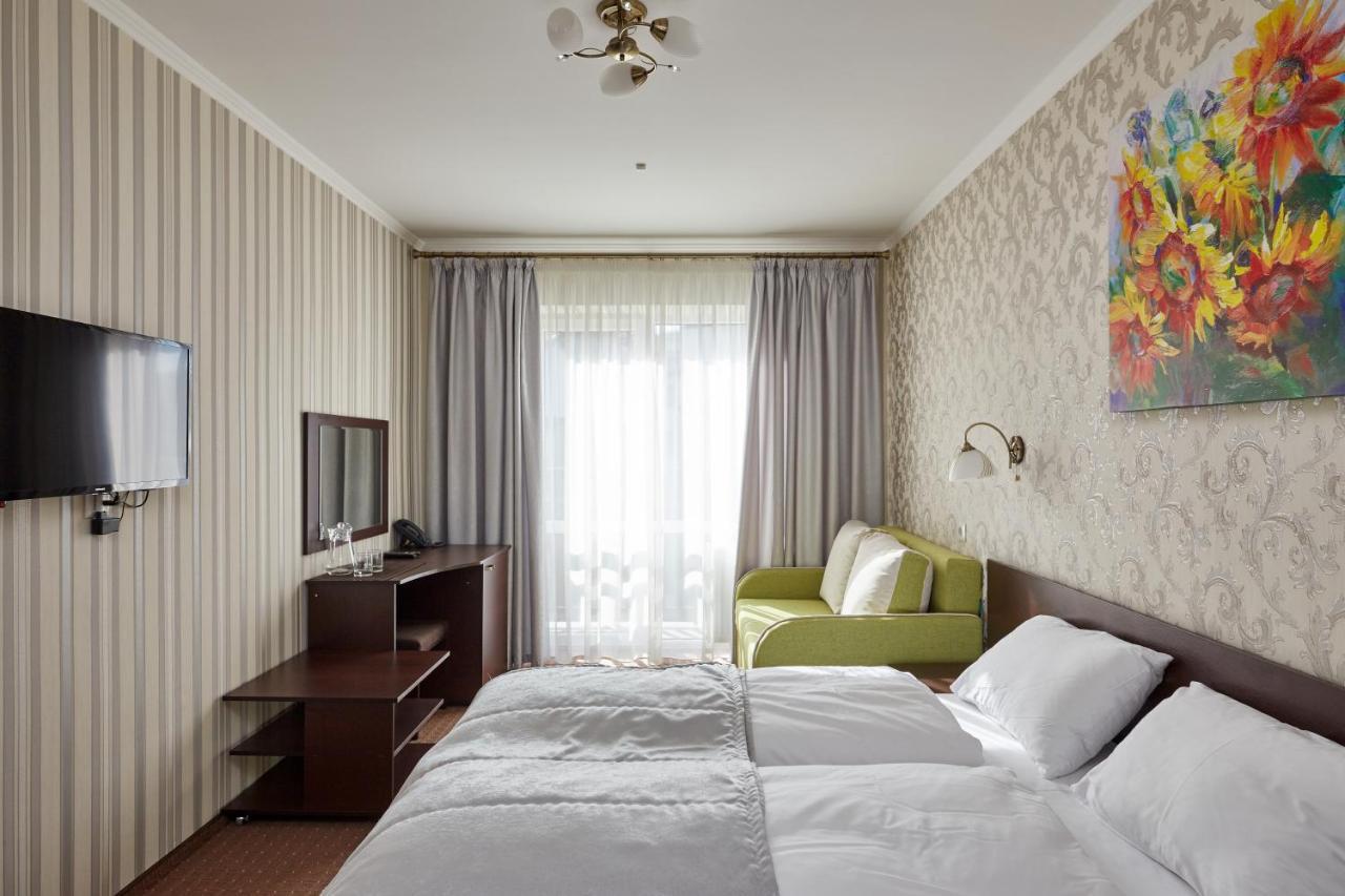 Kasimir Hotel Rooms Bukovel Bagian luar foto