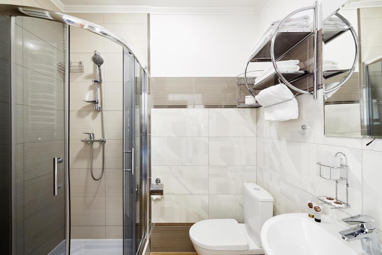 Kasimir Hotel Rooms Bukovel Bagian luar foto