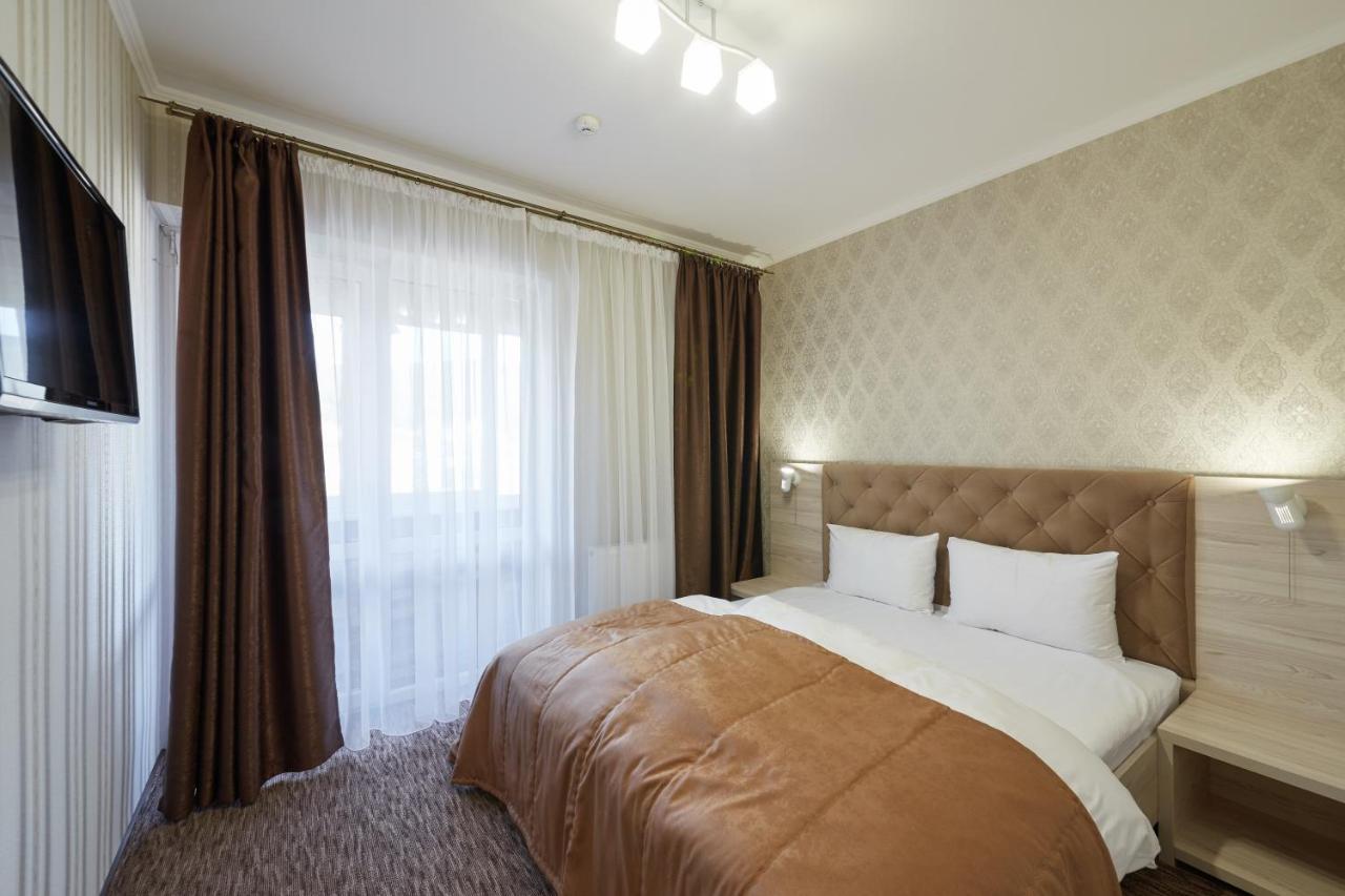 Kasimir Hotel Rooms Bukovel Bagian luar foto