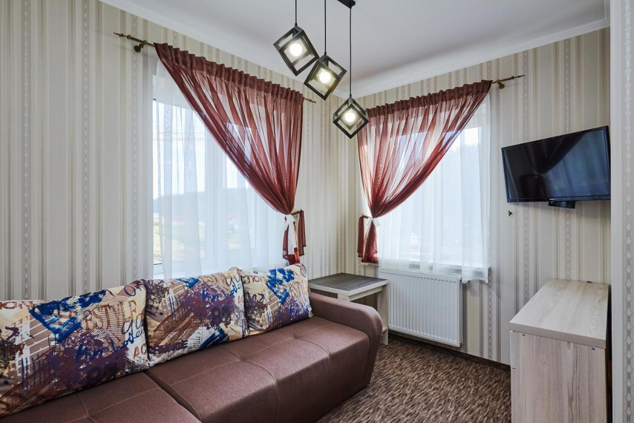 Kasimir Hotel Rooms Bukovel Bagian luar foto