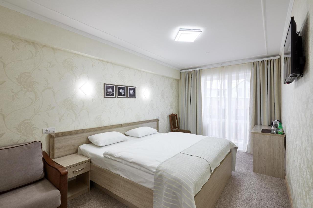 Kasimir Hotel Rooms Bukovel Bagian luar foto